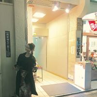 新宿のSALEで疲れた方は、星の下の施術店でマッサージ(*^_^*)